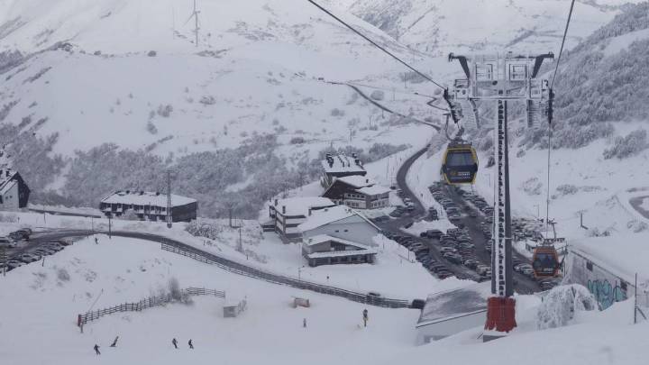 Cuenta atrás para iniciar la temporada de esquí en Asturias: el Principado anuncia la fecha para abrir la estaciones de Pajares y Fuentes de Invierno