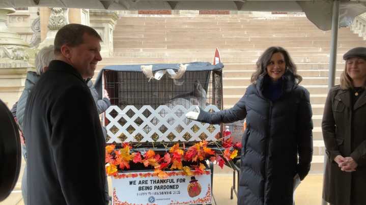 Whitmer pardons turkey sisters ‘Faygo’ and ‘Vernors’ ahead of Thanksgiving