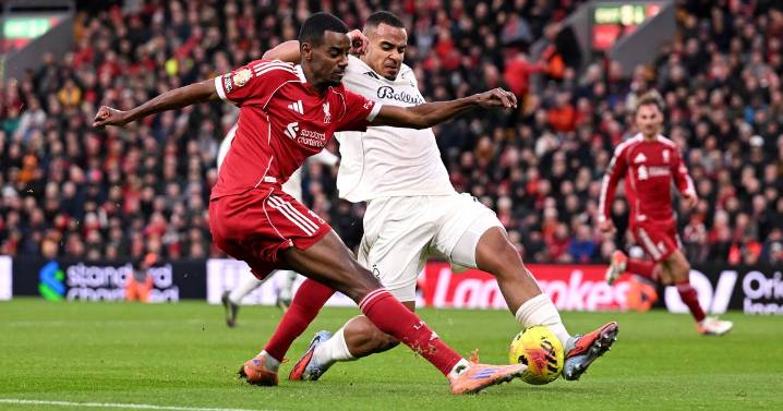 Alexander Isak given brutal 'non-existent' rating for Liverpool after Arne Slot mistake