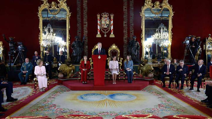 Felipe VI reivindica “el método” de la Transición en un contexto político de “crispación”