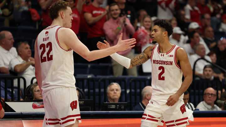 Newcomers impress as UW men’s basketball bounces back vs…