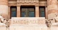 Banxico recorta previsión de crecimiento económico de México para 2025