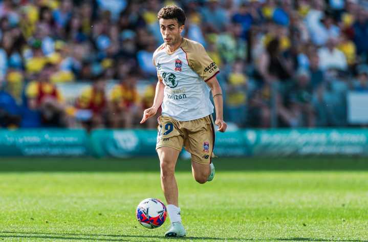 Brisbane puts boot into disappointing Jets