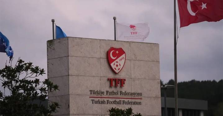 Turquía sanciona a 102 futbolistas por participar en apuestas deportivas