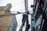 Prolima libera de cables aéreos en Mesa Redonda, Mercado Central y el Triángulo de Grau