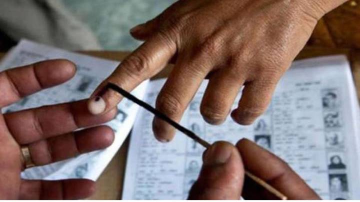 EVM glitches and minor clashes at multiple booth  'Jubilee Hills bypoll'