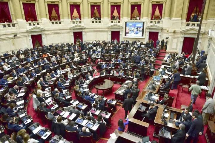 Senado: la oposición avanzó con la modificación a la Ley de DNU y el proyecto se debatirá en el recinto