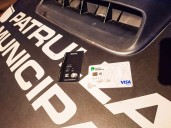 Detuvieron a cuidacoches por intentar usar tarjetas ajenas en un kiosco