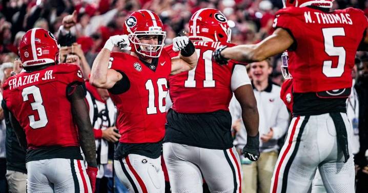 Texas A&M loses 1st-place votes in AP Top 25; Georgia climbs to No. 4