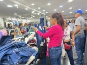 Maturineses aprovechan descuentos de noviembre y el Black Friday para comprar los estrenos