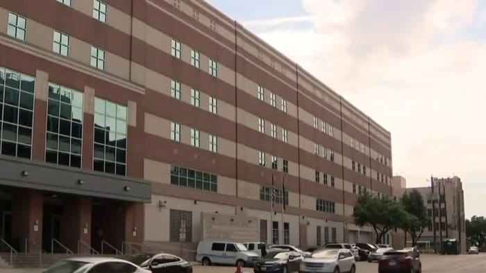 53-year-old man in custody at Harris County Jail dies after contracting bacterial meningitis