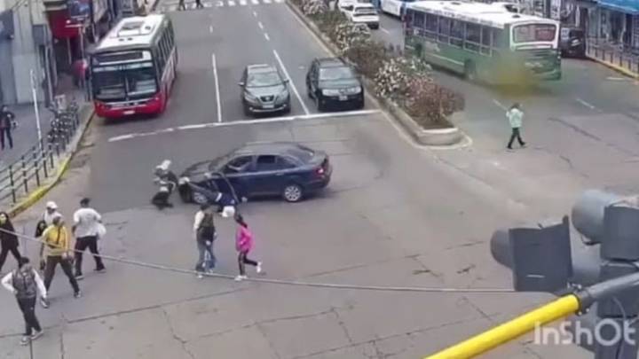 Lanús: tres mujeres mayores fueron atropelladas cuando cruzaban una avenida