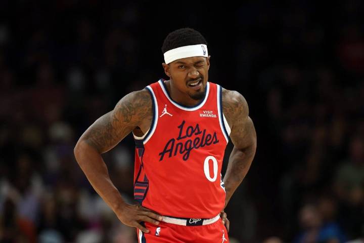 Bradley Beal has one of the worst games of his career in return to Phoenix