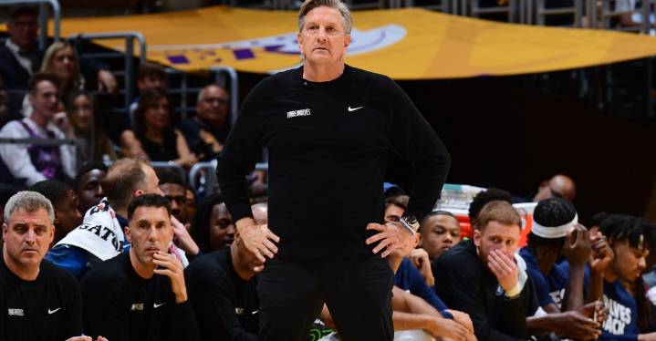 Chris Finch takes playful shot at JJ Redick on live Ringer podcast