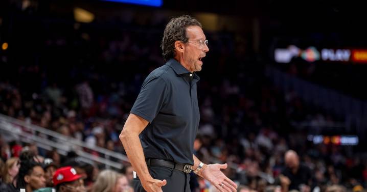 Sharpshooting Spurs: Hawks fall in San Antonio