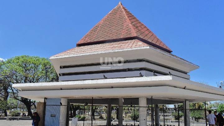 Desde el municipio informaron que el niño con síndrome de Down abandonado en El Palomar "estaba deshidratado"