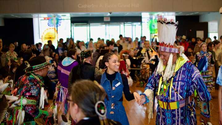 Ex-'The Voice' star talks career at Delaware Art Museum, future album