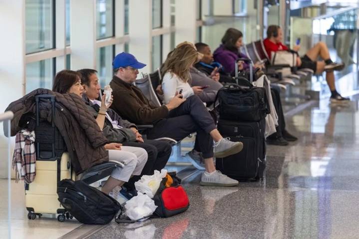 Cancelaciones de vuelos en EE.UU.: ¿qué deben saber los viajeros tras el primer día de afectaciones?