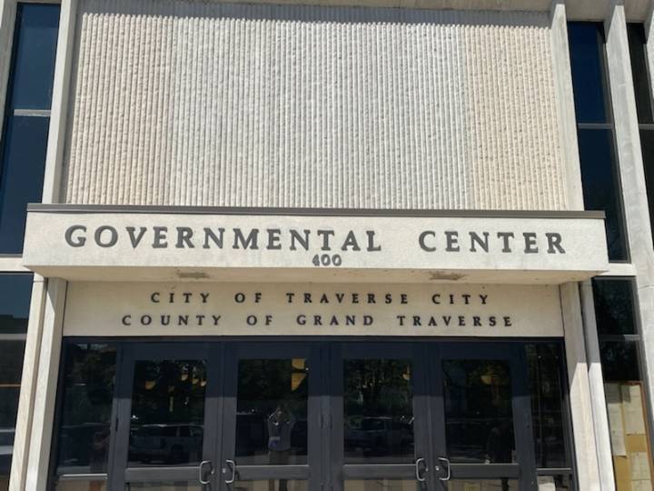 Amy Shamroe retains mayoral seat in Traverse City election