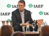 El Secretario de Hacienda dijo que antes de fin de año se aprobará el presupuesto: "La única línea que no se cruza es la del equilibrio fiscal"