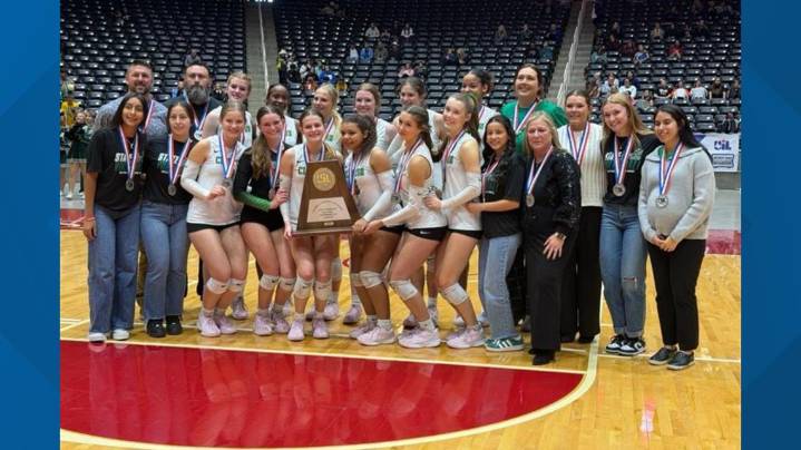 Clifton volleyball falls to Boyd in state championship match