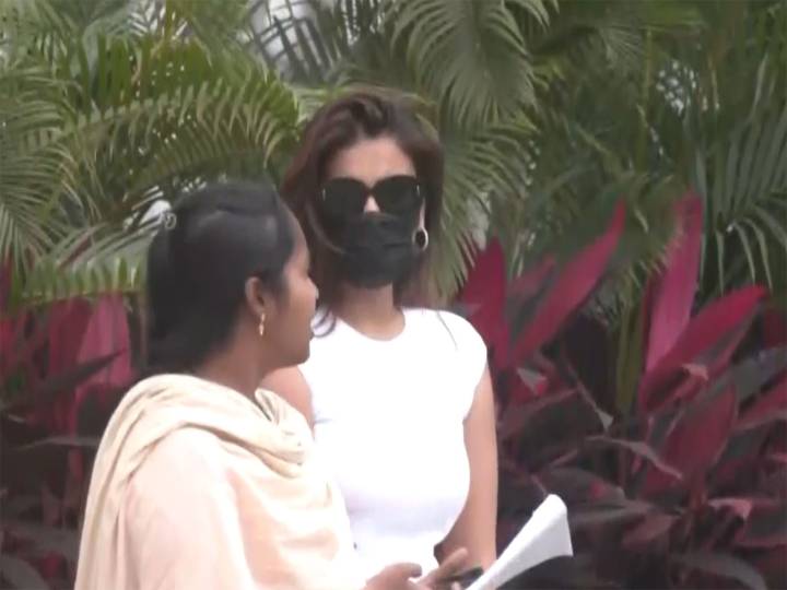 Nidhhi Agerwal appears before CID in alleged betting app case