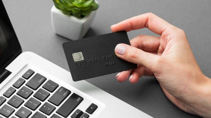 Así puede obtener una tarjeta de crédito si está reportado en Datacrédito