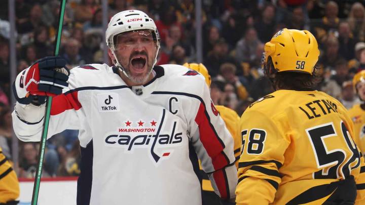 What Penguins fans did for Alex Ovechkin to honor 900th goal transcends rivalry