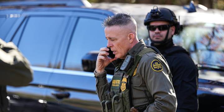 Charlotte immigration crackdown goes on, Homeland Security says, despite sheriff saying it ended