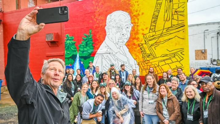 Spartan Bus Tour connects MSU with communities in the U.P.