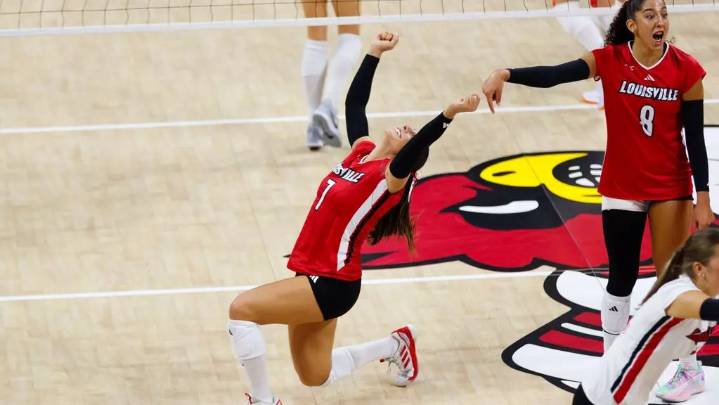 No. 7 Cardinals sweep NC State in 5th straight win