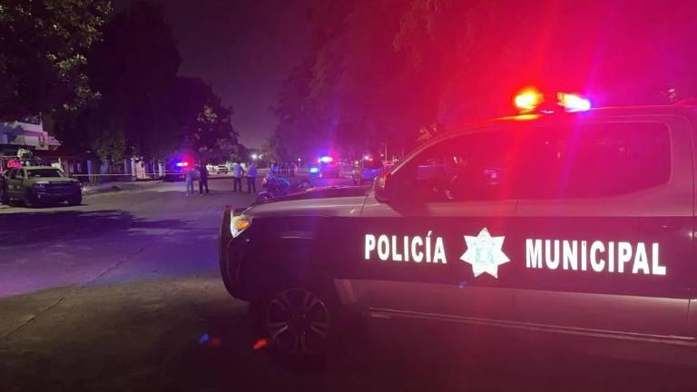 Hombre baleado pide auxilio en el Palacio de Gobierno de Sinaloa y lo trasladan a un hospital