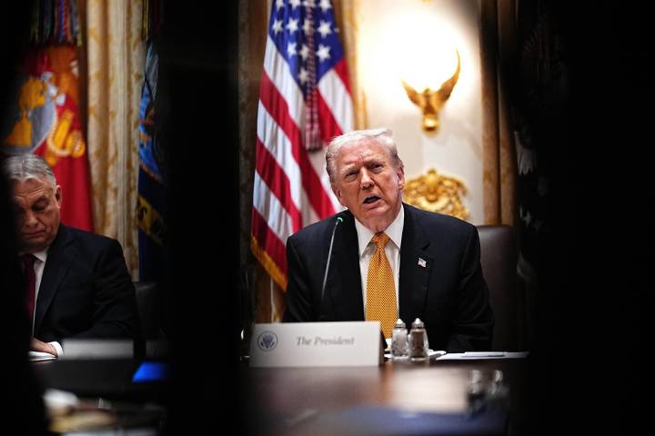 Trump asegura que los precios de la cena de Acción de Gracias han caído un 25 % este año