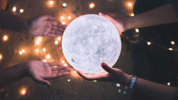 Luna llena en Tauro: un mensaje para cada signo