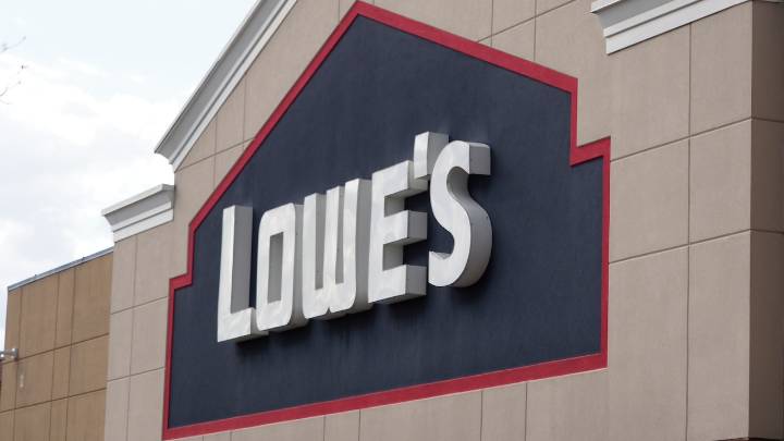 Lowe's Thanksgiving hours 2025: Store hours for Thursday, Nov. 27