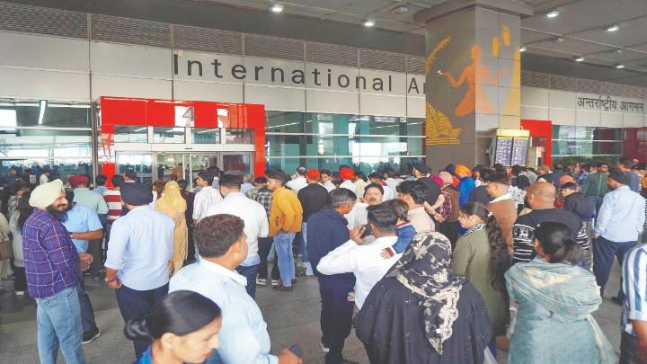 ATC glitch at Delhi airport leads to flight delays, Mumbai unaffected