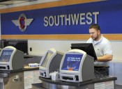 Aerolíneas advierten sobre posibles demoras tras recorte del 10 % de vuelos en EEUU