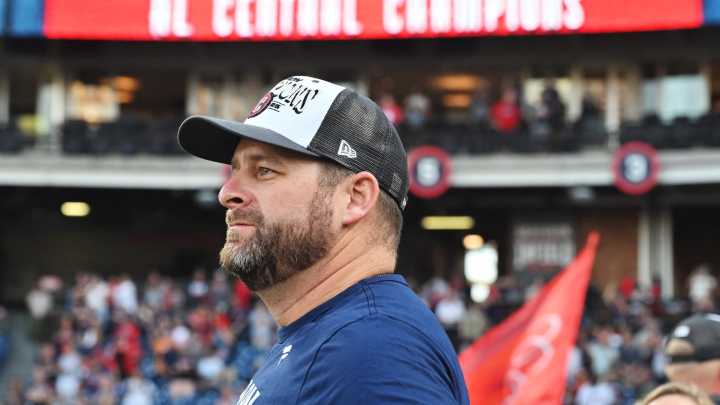 Guardians' Stephen Vogt wins AL Manager of the Year award