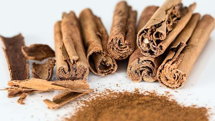 ¿Quieres controlar la diabetes de forma natural? Este es el tallo que te ayuda y también comba...