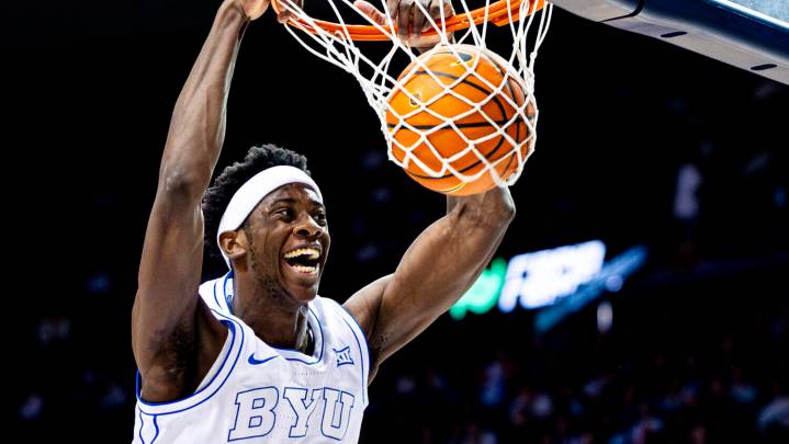 BYU Hoops Crushes Holy Cross, Extends Home