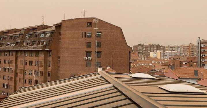 Una nube de polvo africano se acerca a Castilla y León: esto es lo que debes hacer para protegerte