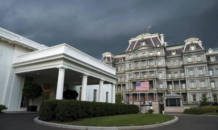 Restauradores demandan a Trump para evitar que pinte de blanco un edificio histórico
