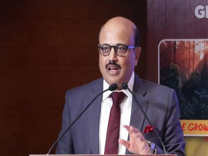 Commerce Secy reviews India–Eurasian Economic Union FTA, aims $100 billion by 2030