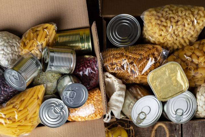 'Feed anyone in need': Upstate restaurant giving away free groceries