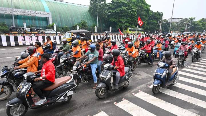 Editorial. Implementation of labour codes, a watershed