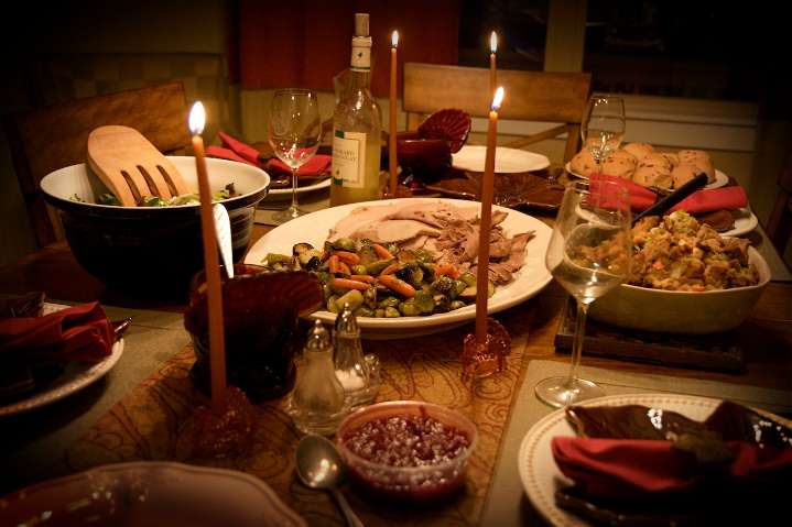 Dear Annie: Burnt rolls and mismatched chairs can’t dim Thanksgiving’s true meaning