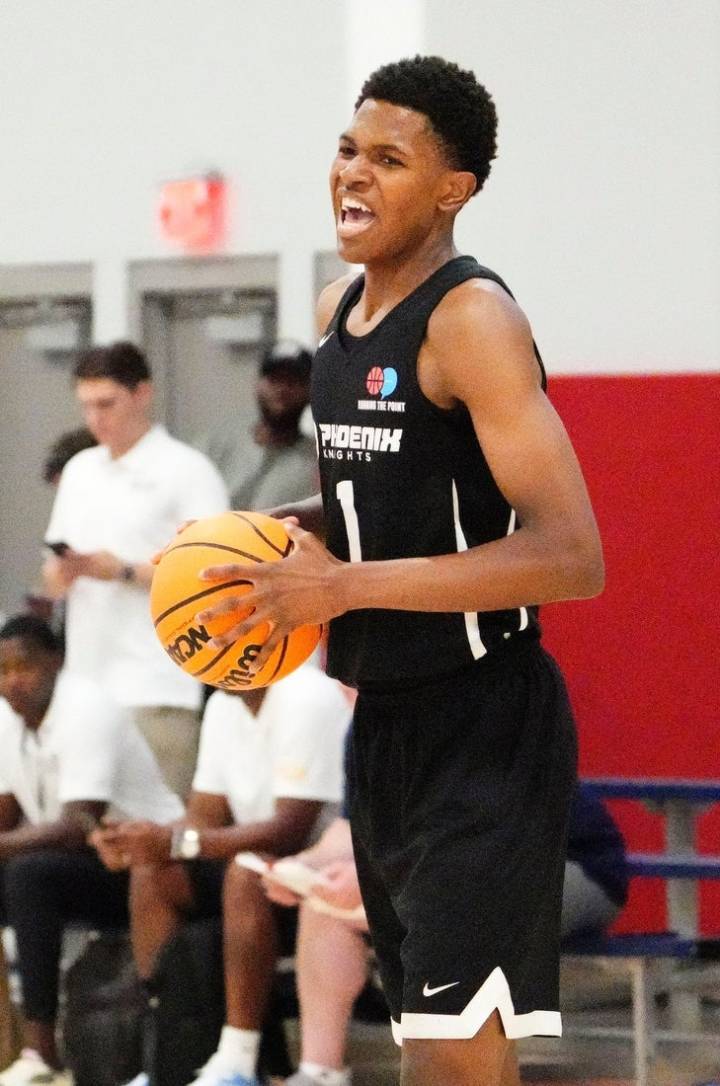 Deadspin | Top-five Class of 2026 recruit Cameron Williams commits to Duke