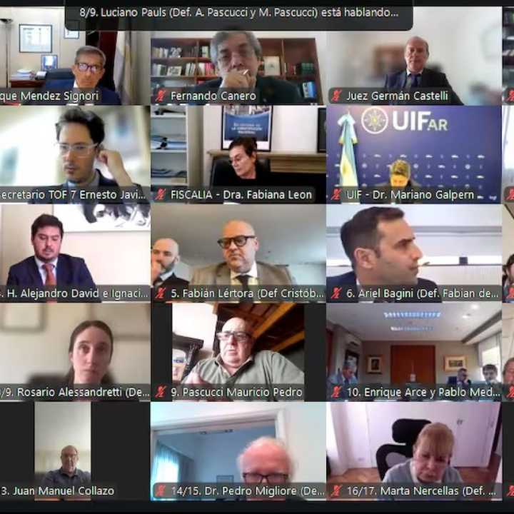 Los funcionarios más poderosos del país hace 10 años y los empresarios más influyentes, sentados en el banquillo de los acusados