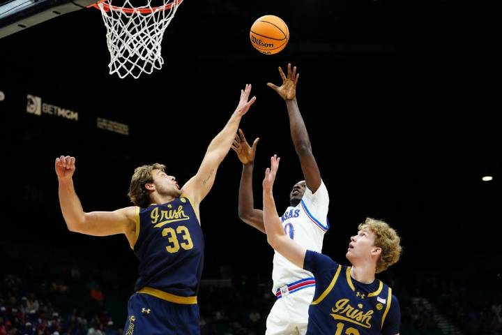 Deadspin | Flory Bidunga, Kansas stave off Notre Dame at Players Era