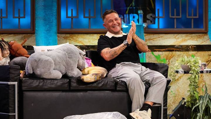 "Ya os podéis matar": Alejandro Sanz se rinde y renuncia a mediar entre David Broncano y Pablo Motos